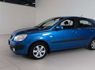 Kia Rio 1.4 Automat 97hk + Vinterhjul