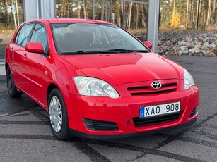 Toyota Corolla 5-dörrars 1.6 VVT-i S&V däck Motorvärmare