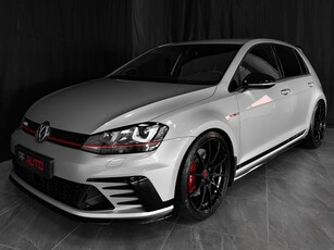 Volkswagen Golf GTI Clubsport 40th Anniversary Dynaudio