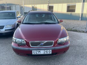 Volvo V70 2.4 *170HK* DRAG/ERBJUDER HEMLEVERANS