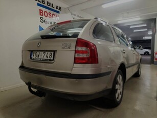 Skoda Octavia Kombi 2.0 FSI 4x4 Euro 4