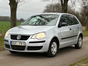 Volkswagen Polo 1.4 Ny servad, Går bra i motor/växellådan