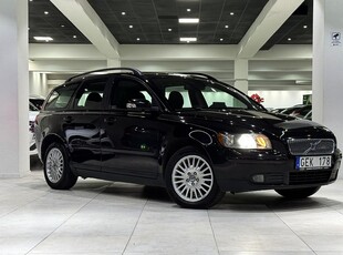 Volvo V50 T5 AWD/Momentum/Navi/NyServ/NyBes/P-Värmare/