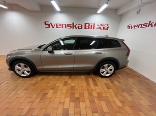 Volvo V60 Cross Country B4 AWD Aut Momentum Drag/Värmare