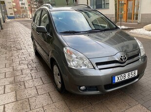 Toyota Corolla Verso1.8 VVT-i 7-sits Drag Ny.Serv 2005, Kombi