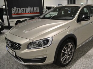 Volvo V60Cross Country D4 AWD Classic Summum 2018, Kombi