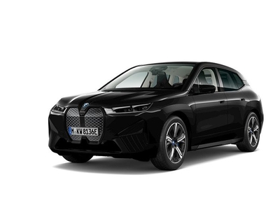 BMW iXxDrive40 Sport line Comfort VINTERHJUL 2023, SUV