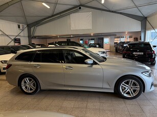 BMW 330e xDrive Touring Steptronic Sport line 1 ägare Navi