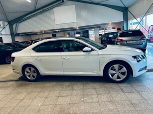 Skoda Superb 2.0 TSI 280hk DSG 4x4 L&K 1 ägare Låga mil