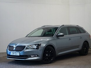 Skoda Superb Kombi 4x4 Businessline Värmare Carplay Pano 190hk