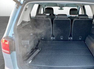 Volkswagen Touran 7-seater