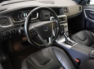 Volvo V60 D4 Summum Panorama Navi