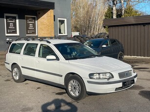 Volvo V70 2.4 | 1 Ägare | Fullservad | Nybesiktigad