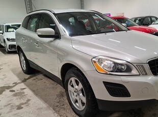 Volvo XC60 D5 AWD Momentum *Dragkrok *Värmare