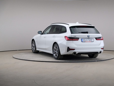 BMW 330e Series 3 Touring Sport Line Connected Drag Comfort