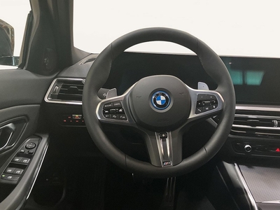 BMW 330e xDrive M-paket