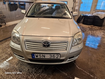 Toyota Avensis Sedan 2.4 VVT Automat 19000 Mil