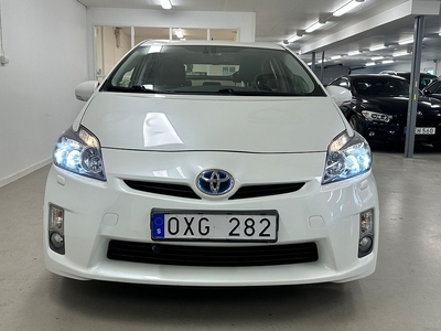 Toyota Prius Hybrid CVT/B-kam/GPS/136Hk/Head-up/SE UTR