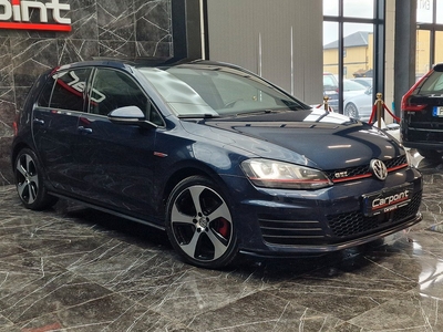 Volkswagen Golf 4-dörrars GTI 2.0 TSI Taklucka|Kamera|Navi