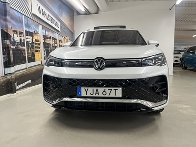 Volkswagen Tiguan R-LINE 2.0 TDI 4M Nya tiguan/Läder/Drag/Värmare