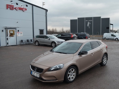 Volvo V40 D2 Momentum VOC Drag Nybesiktigad