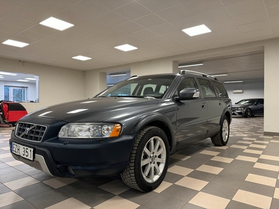 Volvo XC70 D5 AWD Geartronic Helskinn Värmare drag 185 Hk