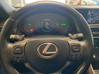 Lexus IS 300h