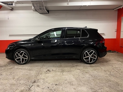 Volkswagen Golf 1.5 eTSI 150 Hk aut 1 äg Panorama 18