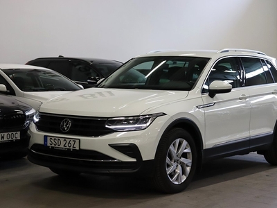 Volkswagen Tiguan 1.5 T P-VÄRME DRAG B-KAM ACTIVE INFO 1ÄGARE