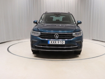 Volkswagen Tiguan 1.5 TSI 150hk Aut Drag Värmare Kamera