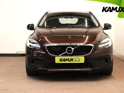 Volvo V40 Cross Country D3 Momentum B-kam VOC Navi BLIS 150hk