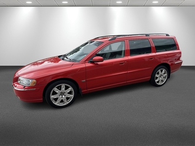 Volvo V70 2.5T AWD Summum Euro 4 Dragkrok Toppskick