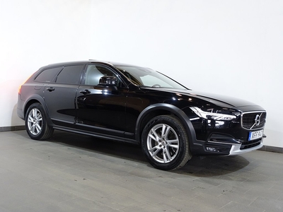 Volvo V90 Cross Country D4 AWD Skinn Panorama Kamera Drag VoC