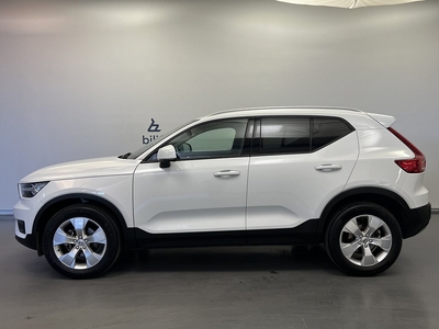 Volvo XC40 T2 FWD Momentum Advanced