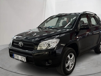 Toyota RAV4 2.0 (152hk)