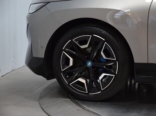 BMW iX xDrive50