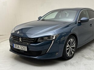 Peugeot 5081.6 Hybrid 5dr 2021, Sedan