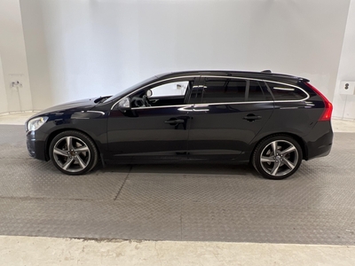 Volvo V60 T6 AWD 304hk R-Design Navi Skinn T-lucka Blis PDC