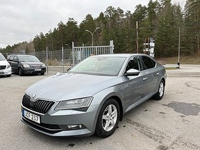 Skoda Superb 2.0 TDI 150hk Backkamera D-Värmare Nyservad EU6