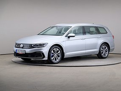 Volkswagen Passat GTE SC Dragpkt Värmare Navi Ergocomfort