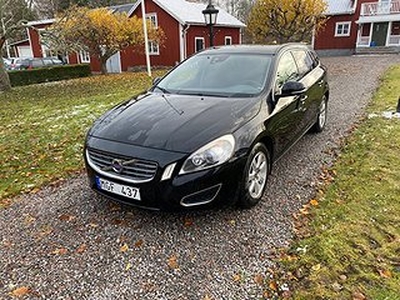 Volvo V60 D2 Momentum Euro 5