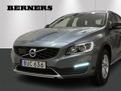 Volvo V60Cross Country D4 AWD Nomentum geartronic 1äg 2018, Kombi