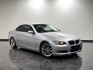 BMW 330 D Convertible E93 ACC AUTO NAVI SKINN