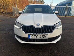 Skoda Fabia 1.0TSI Ambition Automat 1Ägare Euro6 MOMS/VAT