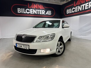 Skoda Octavia 1.6 MPI Elegance 2ÄG M-värm Kamrembytt PDC SoV