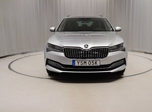 Skoda Superb IV 218hk Aut Drag Värmare Nav Läder