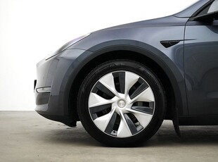 Tesla Model Y Long Range AWD / 514 hk / Moms / RÄNTEKAMPANJ