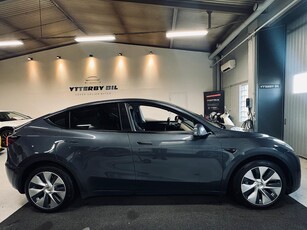 Tesla Model Y Long Range AWD Backkamera Panorama Skinn SOV