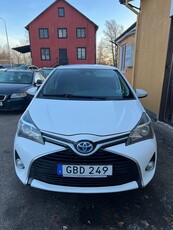 Toyota Yaris Hybrid e-CVT Active Euro6 Nybes/Avb:-1077 kr/mån