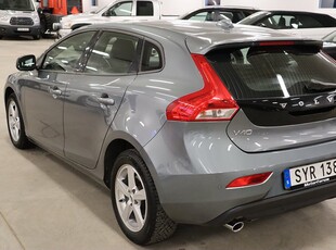 Volvo V40 T3 Momentum *VOC/P-VÄRM/NAV* (152HK)